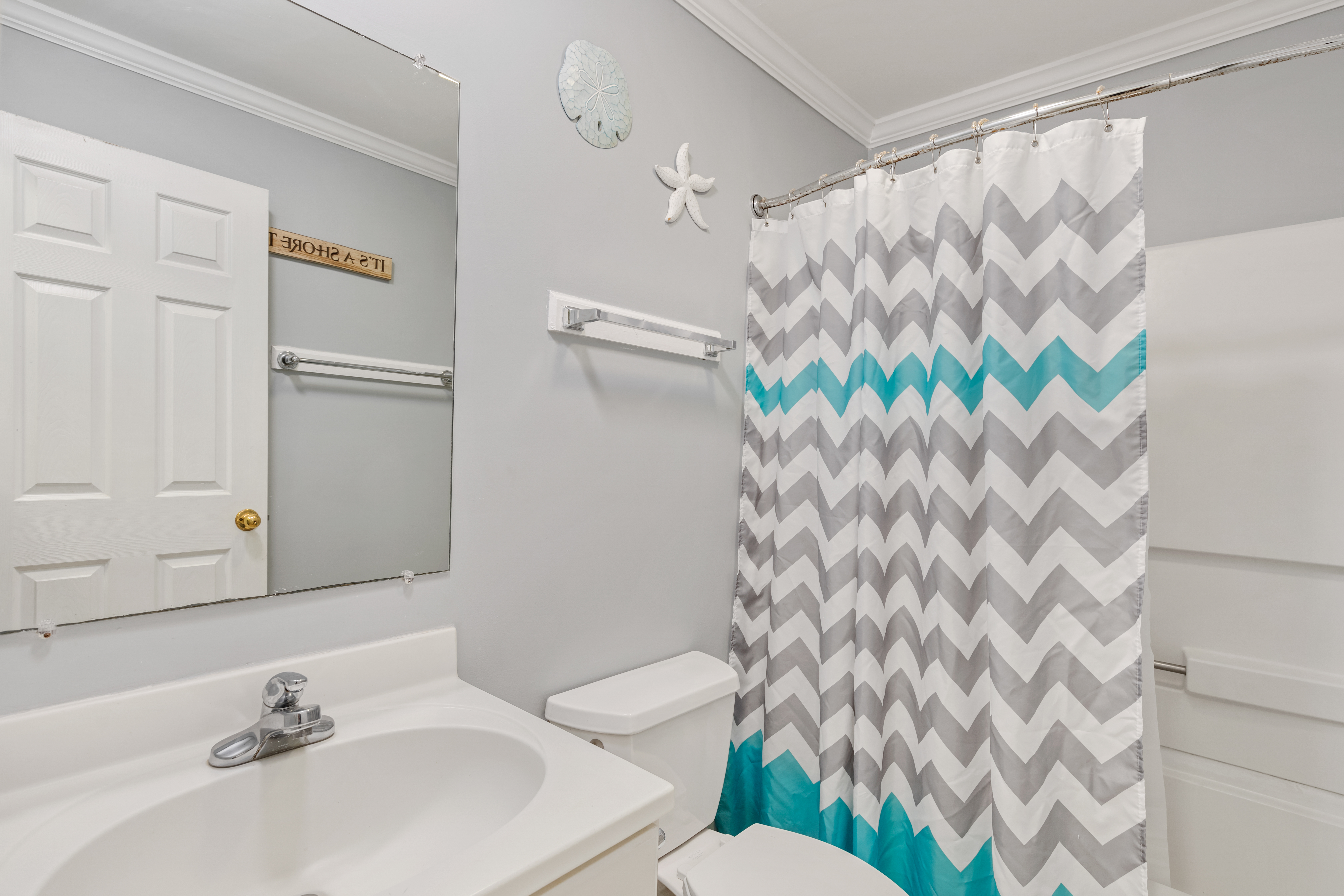 There are 2 Full Baths to accommodate your family of 6!