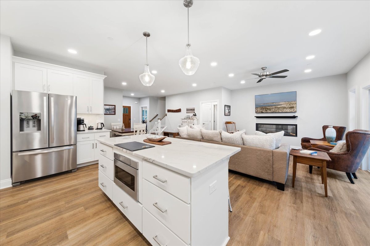 Plenty of Counterspace to Prepare Meals and Pack the Coolers Faster!