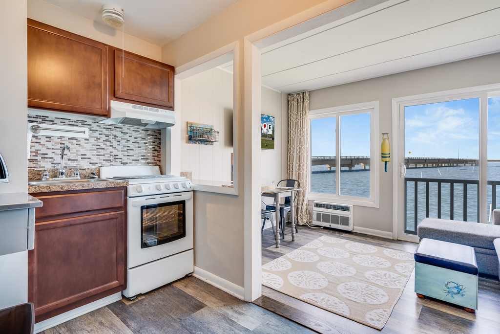 Fully updated Kitchenette with everything you need!