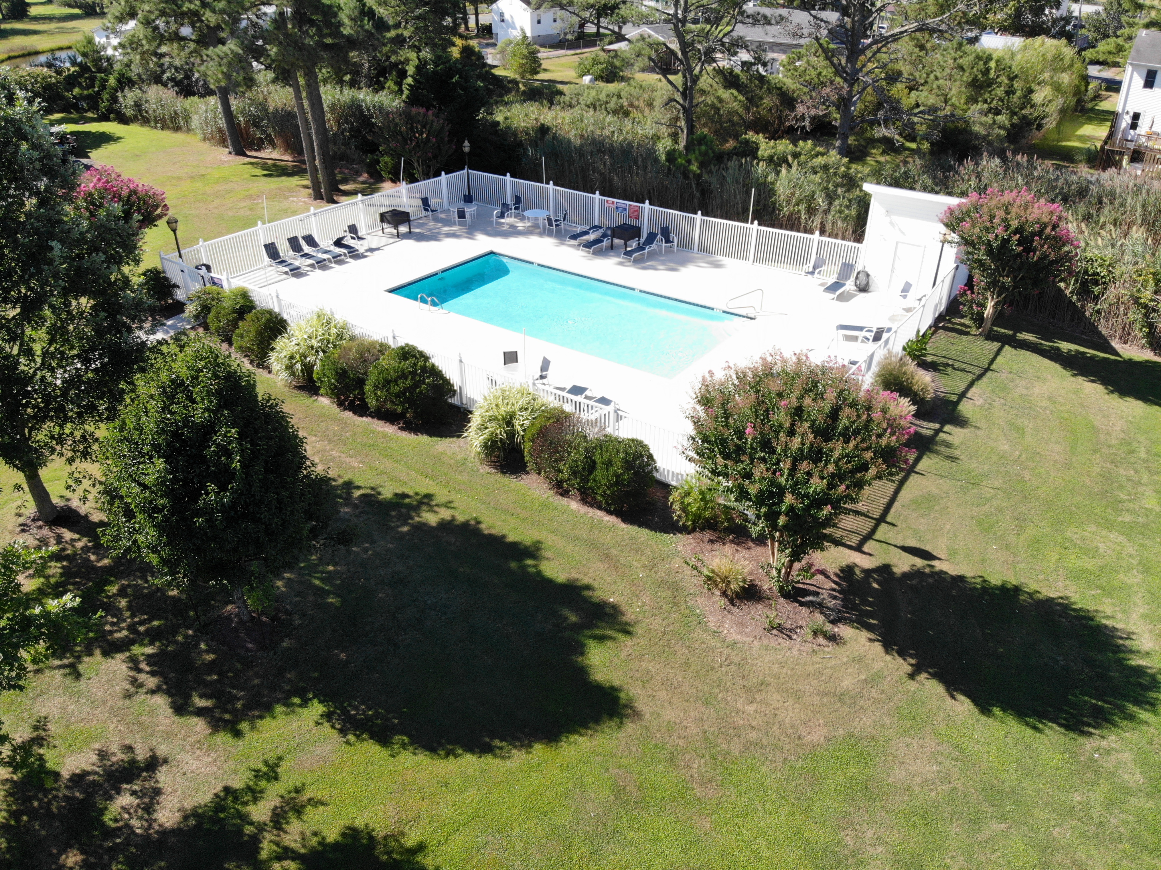 Silver Sails Landing has a beautiful Seasonal Outdoor Community Pool!