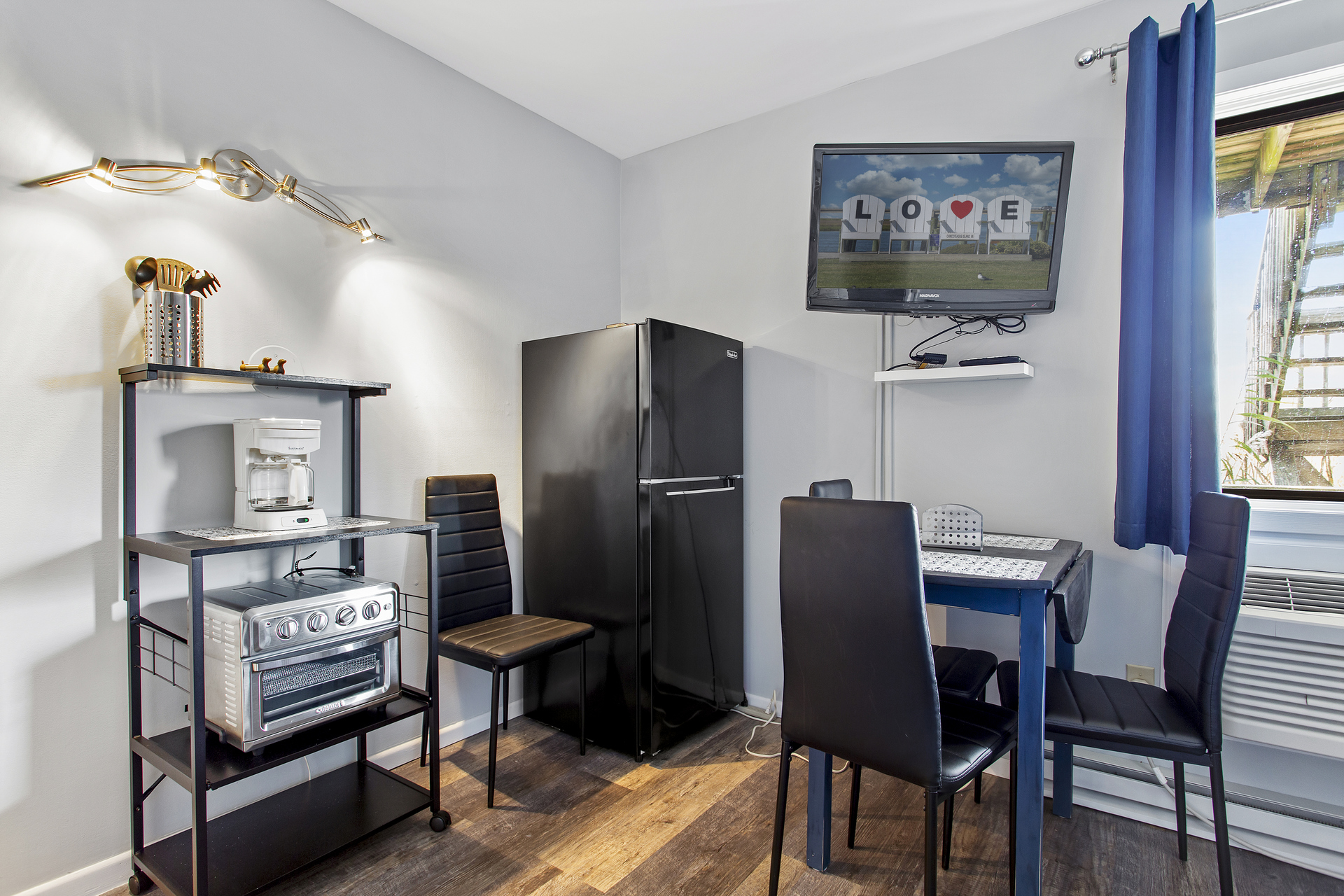 Beautifully Updated and Well Appointed!