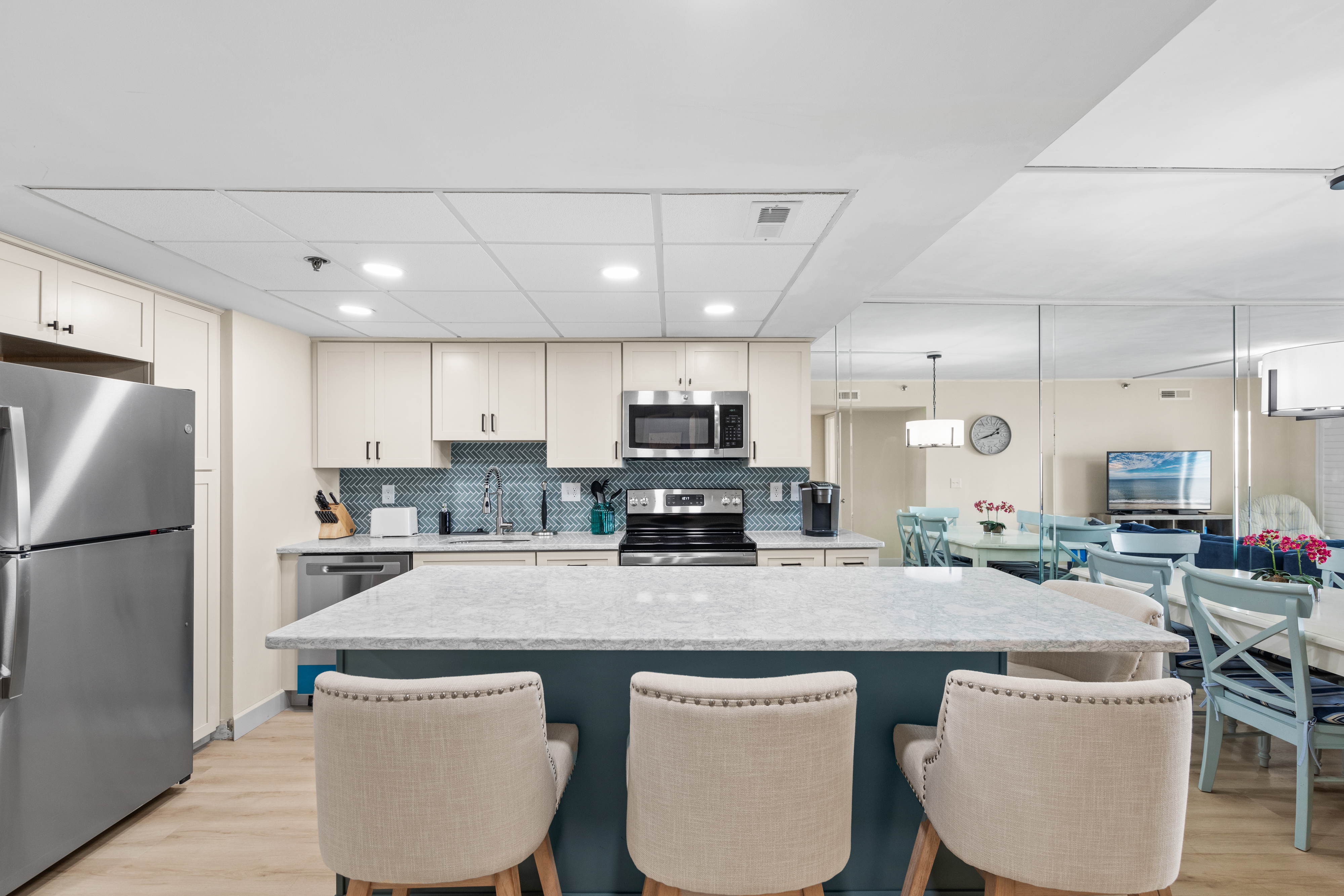 The Breakfast Bar is a great place to grab a quick bite before hitting the Beach