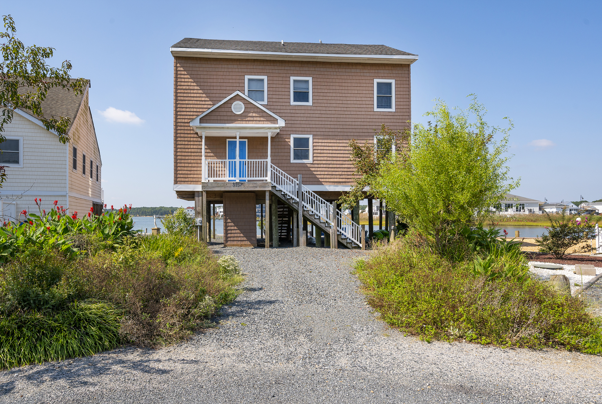 Off the Record sleeps 6 in comfort and style!