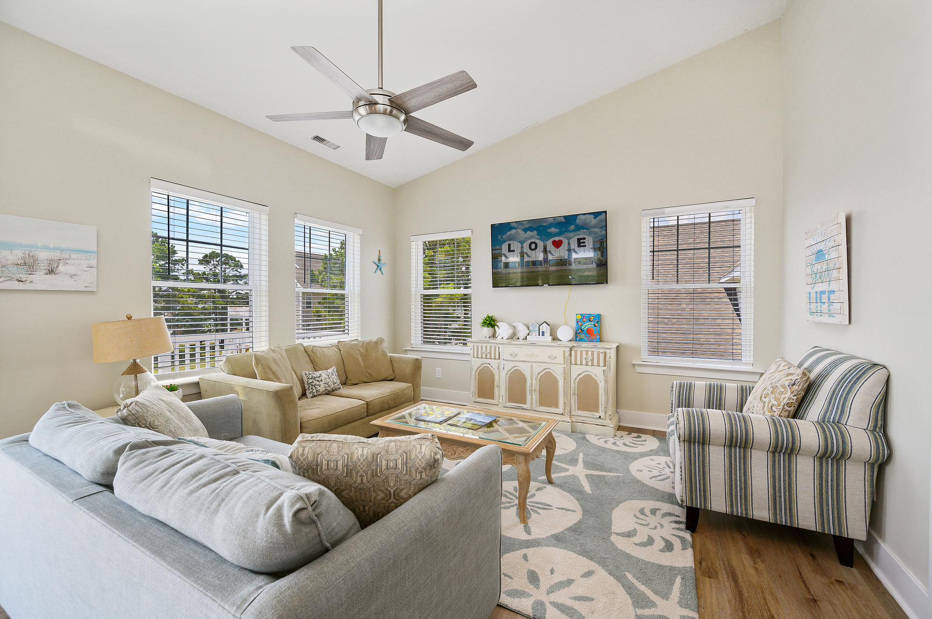 This lovely Dream Home sleeps 8 in pure Luxury.