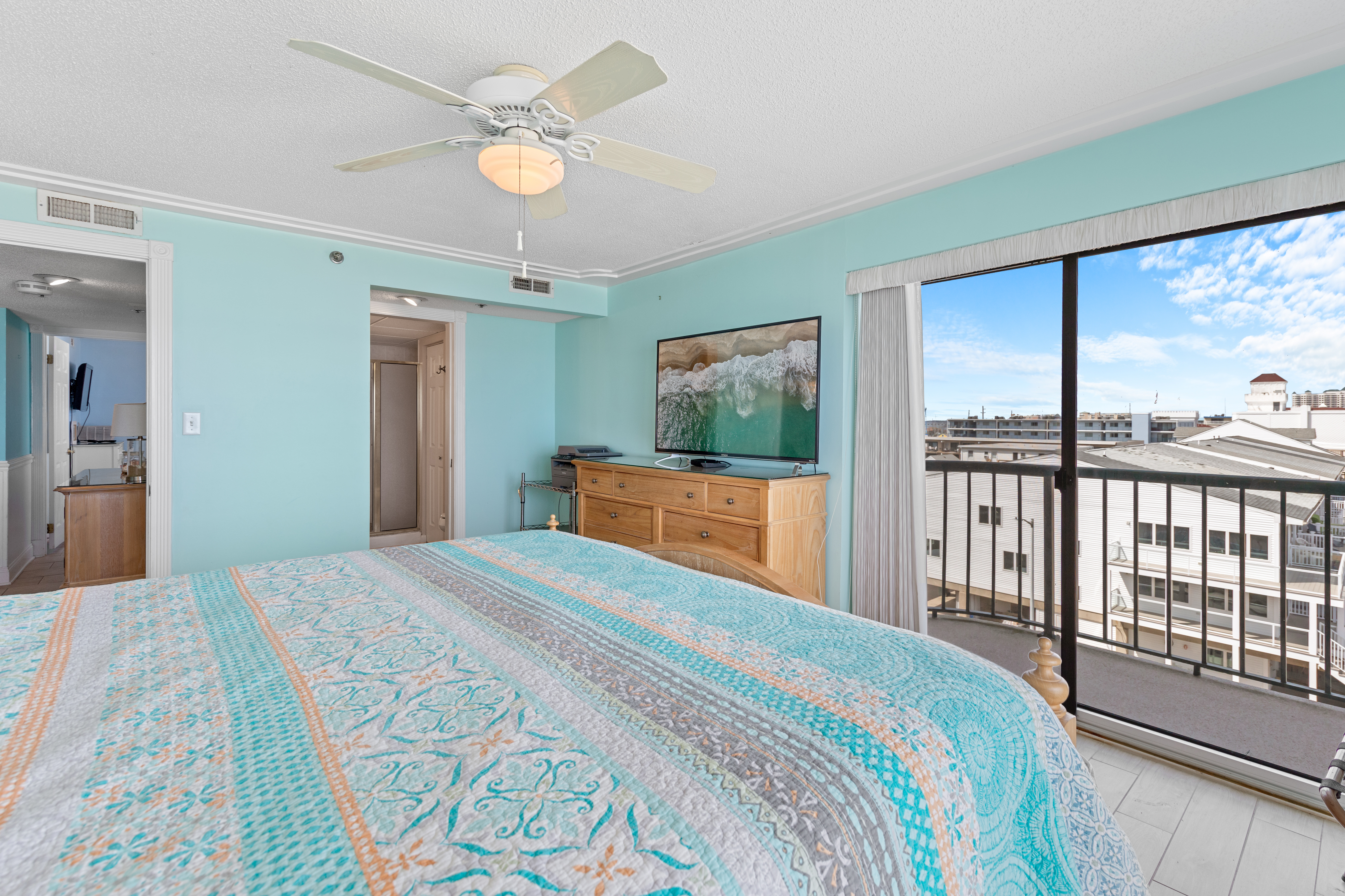 Cap off your night watching you favorite show on the Flat Screen TV.