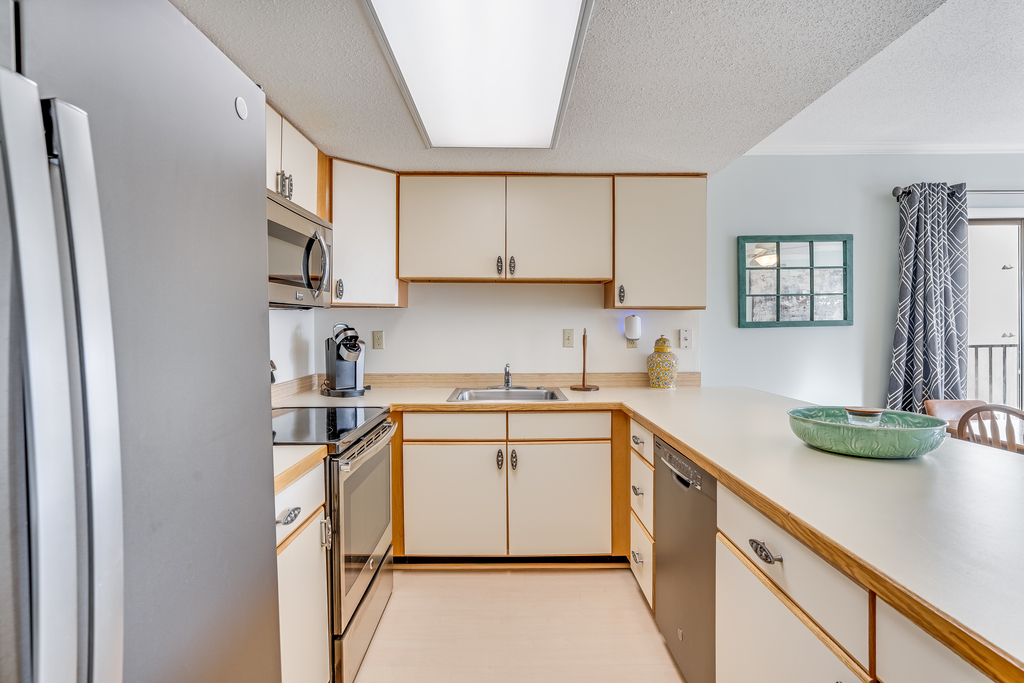 Well-stocked with everything you'll need to make mealtime a breeze.