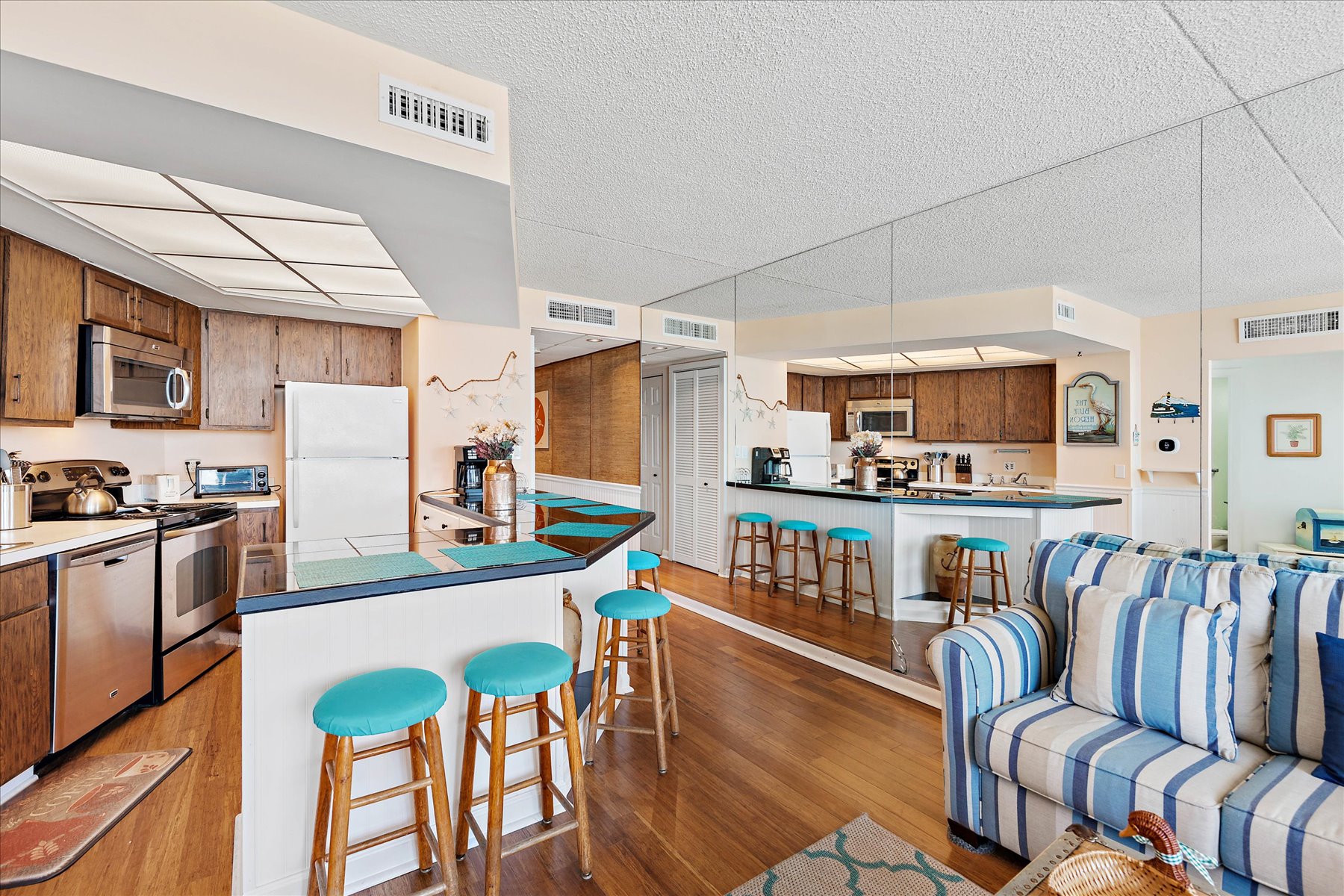 This Inviting Condo will feel just like Home!