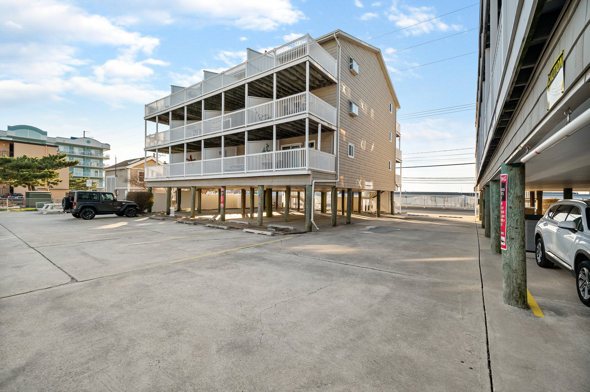 Located on the 1st floor, and close to so much dining and entertainment, Siesta Villa 103S is the place to be for your next vacation!