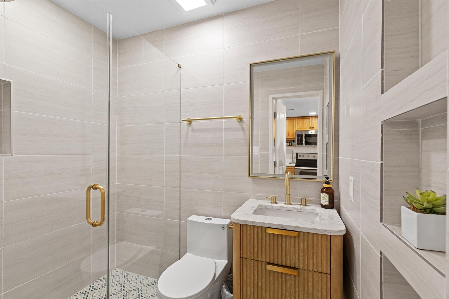 Shared Hall Bath located on the 2nd floor.