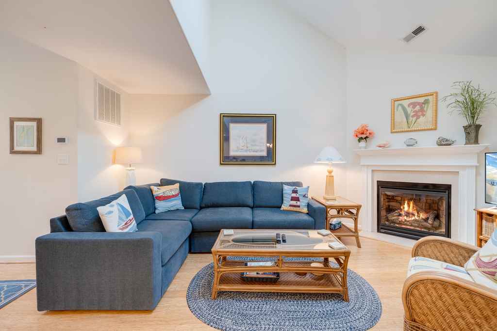 Beautifully furnished with a tasteful Coastal Style.