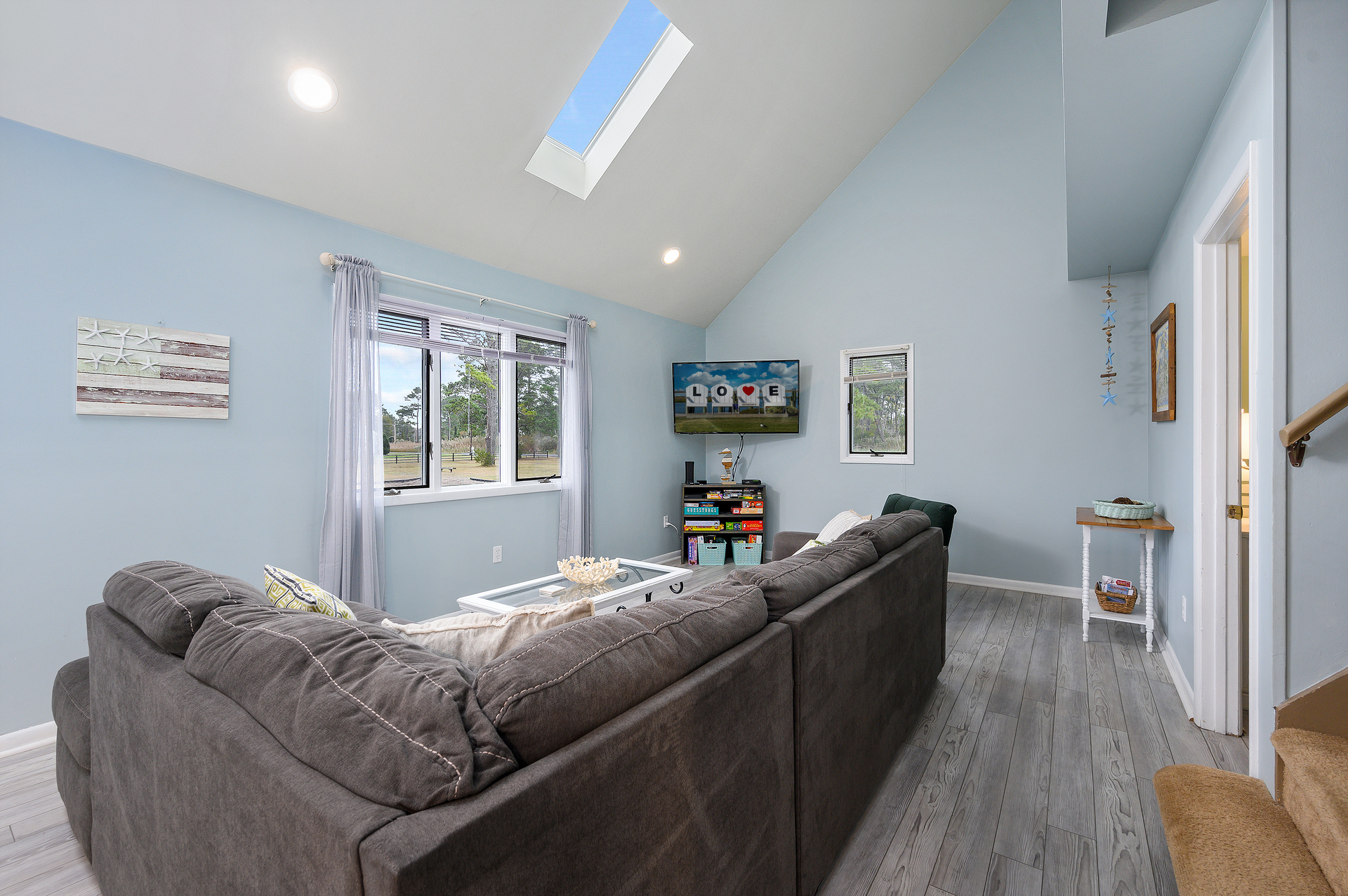 Plenty of room for all!