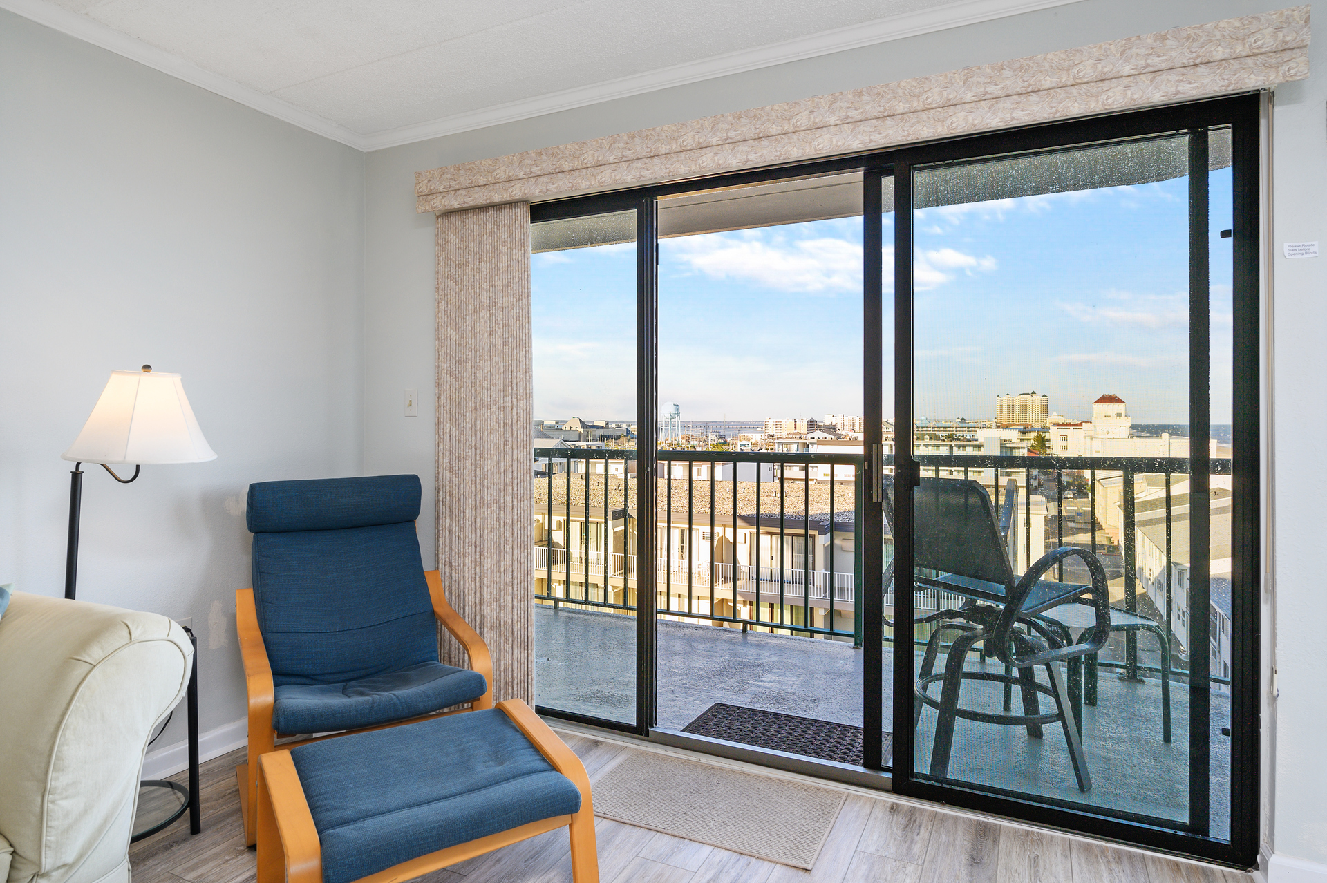 Additional seating allows for great Views even from inside!