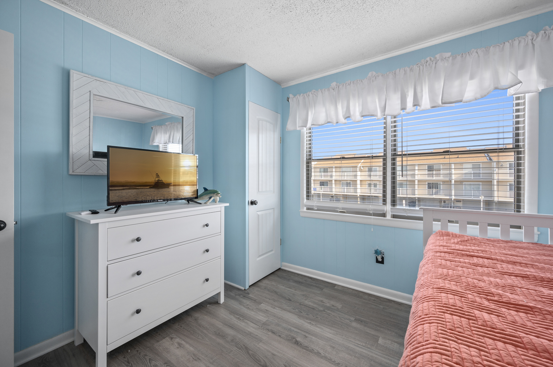 Bedroom 2 also has Streaming Only TV.