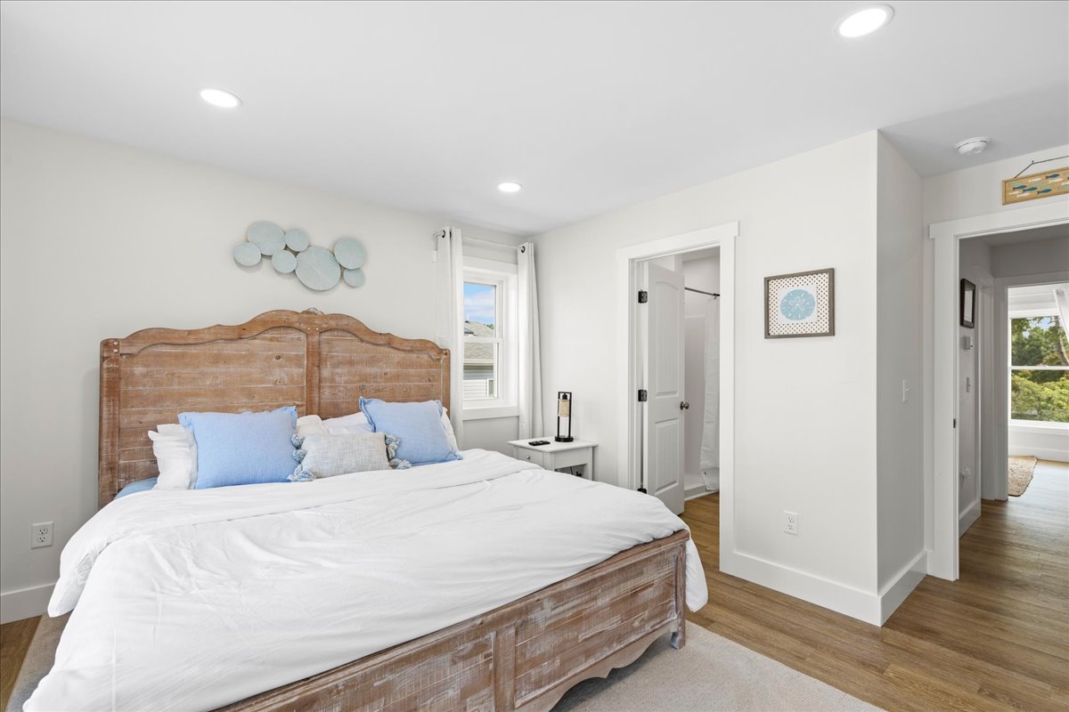 Lamps with Built USB for phone charging, plus Wireless Charging Pads!