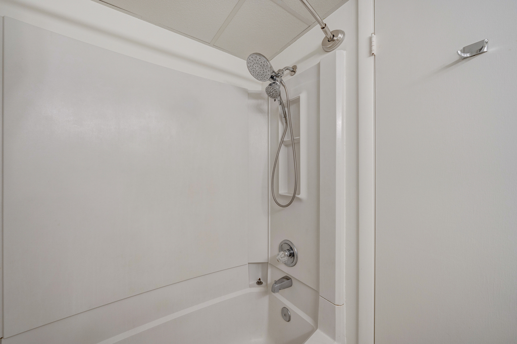 Rinse off the day and re-set in the Shower/Tub Combo