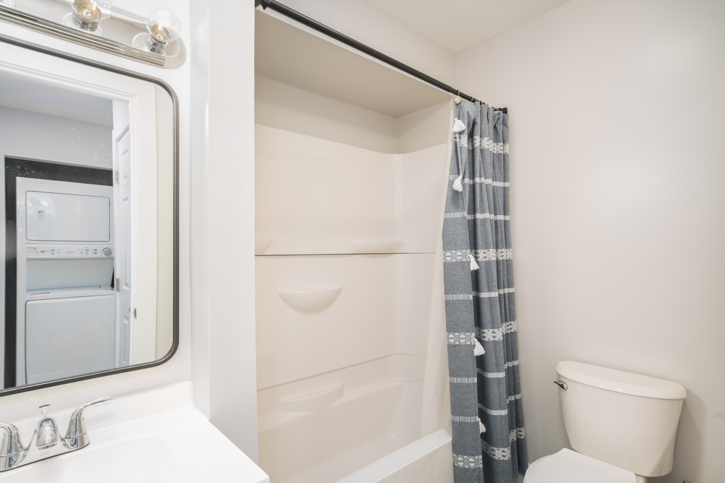 Full Bath 2 is shared and has a Tub/Shower Combo.