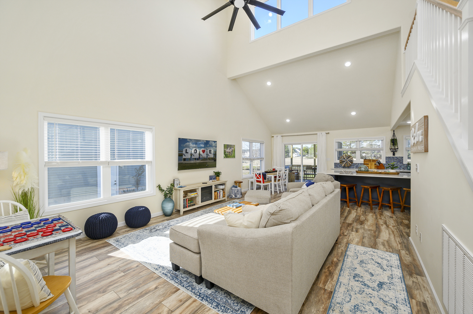 Relax in comfort and style and enjoy Free WiFi and Flat Screen Streaming TV.