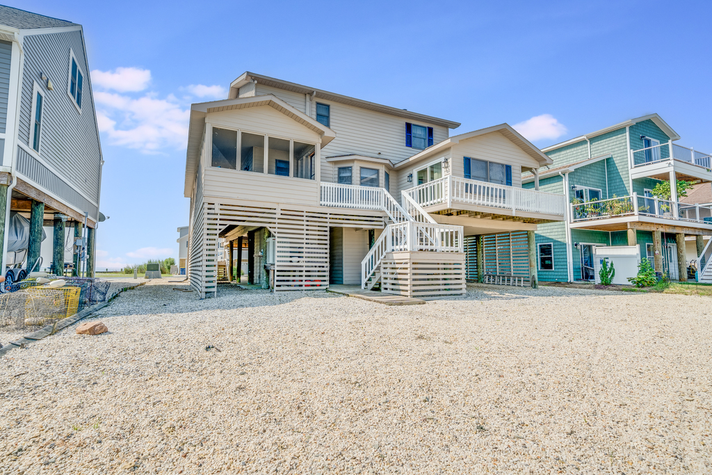 Multiple Decks provide Views galore!