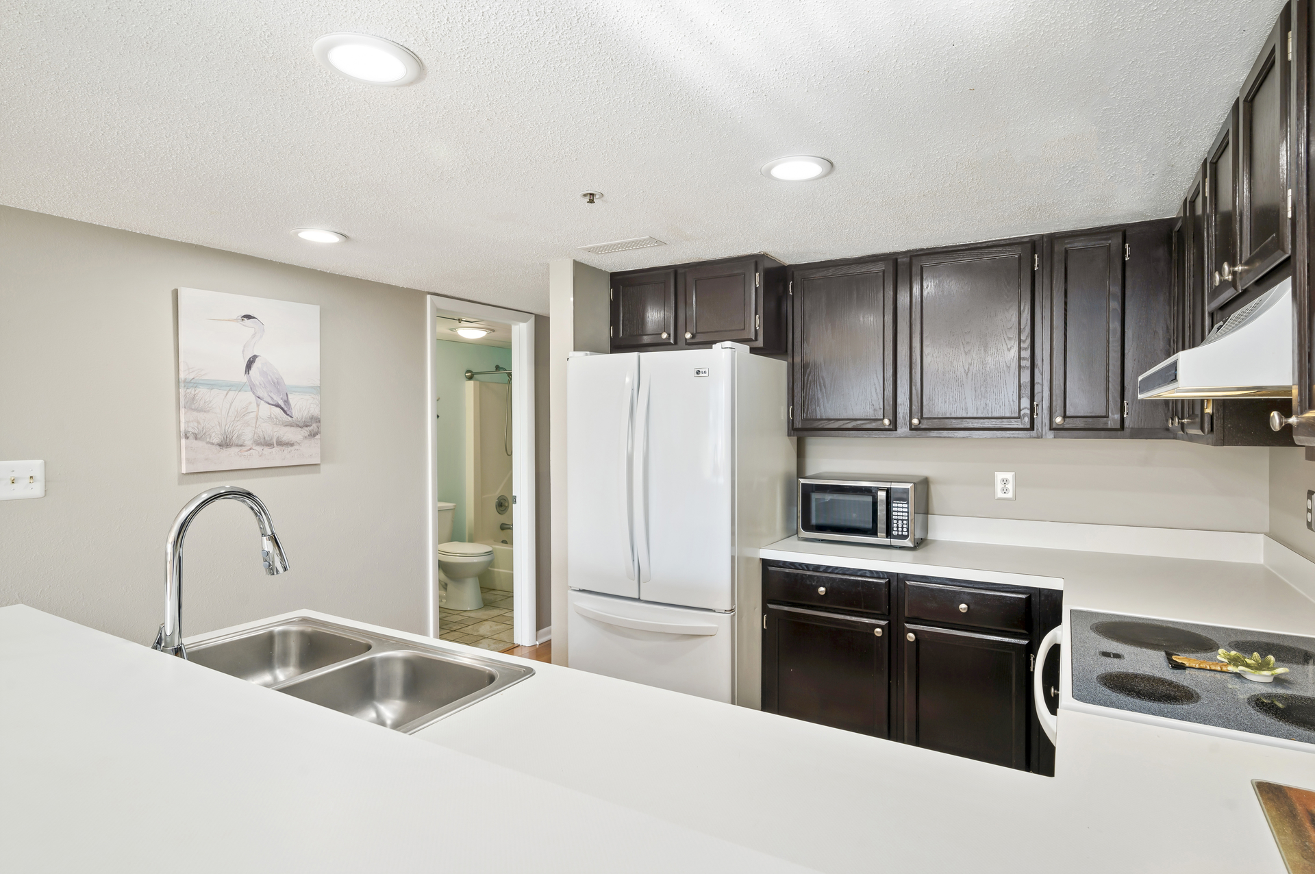 Well-Stocked with everything you'll need to make mealtime a Bay Breeze!