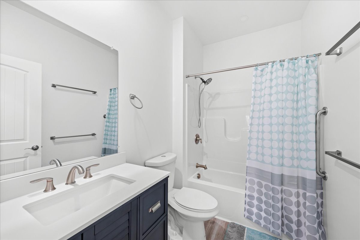 Full Bath 2 is shared and has a Tub/Shower Combo.