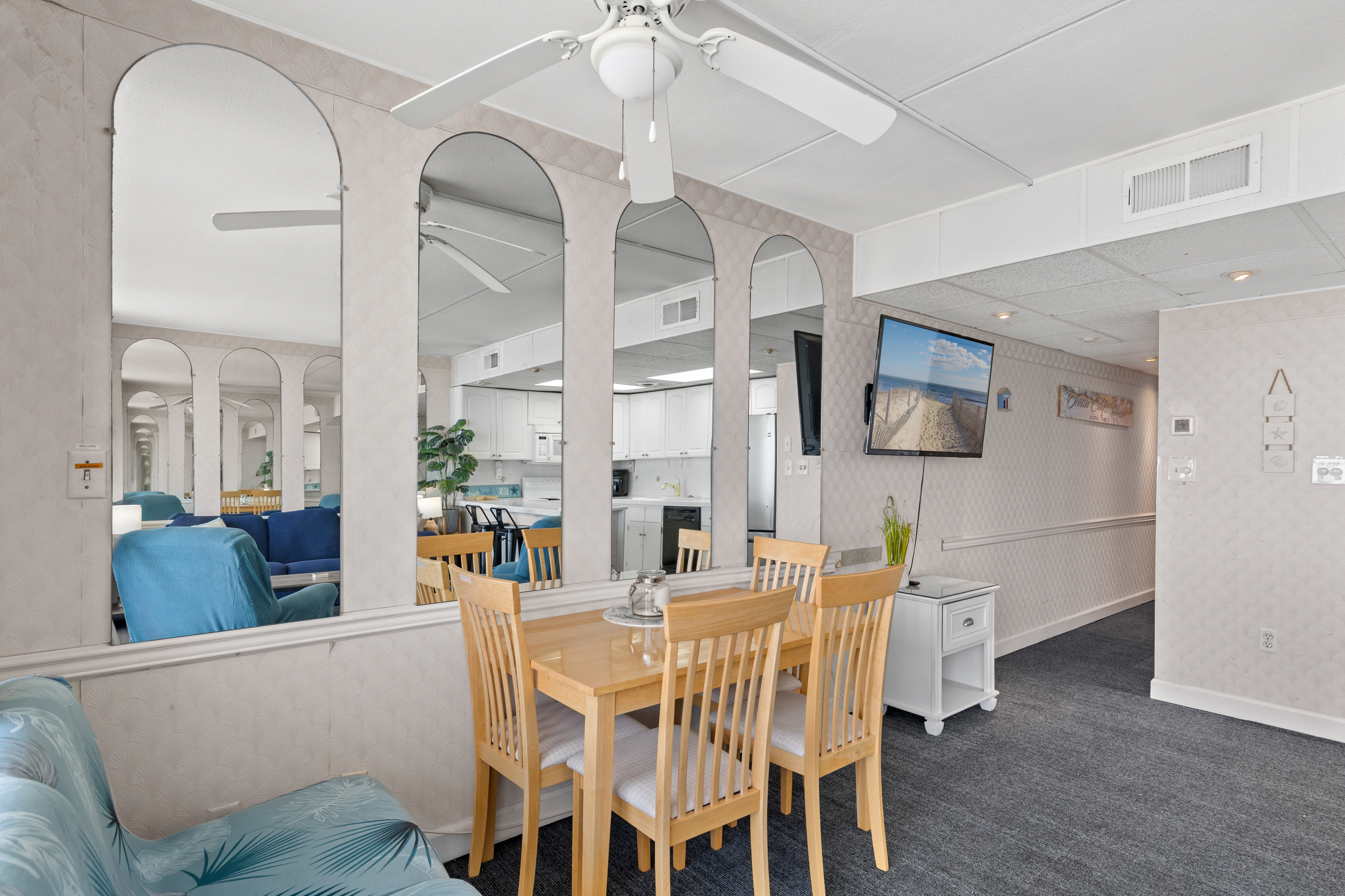 Gather round the table a recap you Beach memories you made.