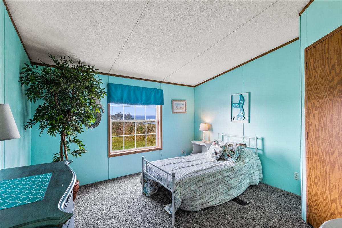 Bedroom 4 has a Twin Bed and more Views!