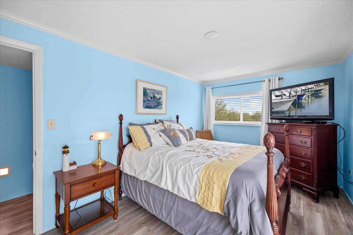 Bedroom 3 is Light & Bright with a Full Bed.