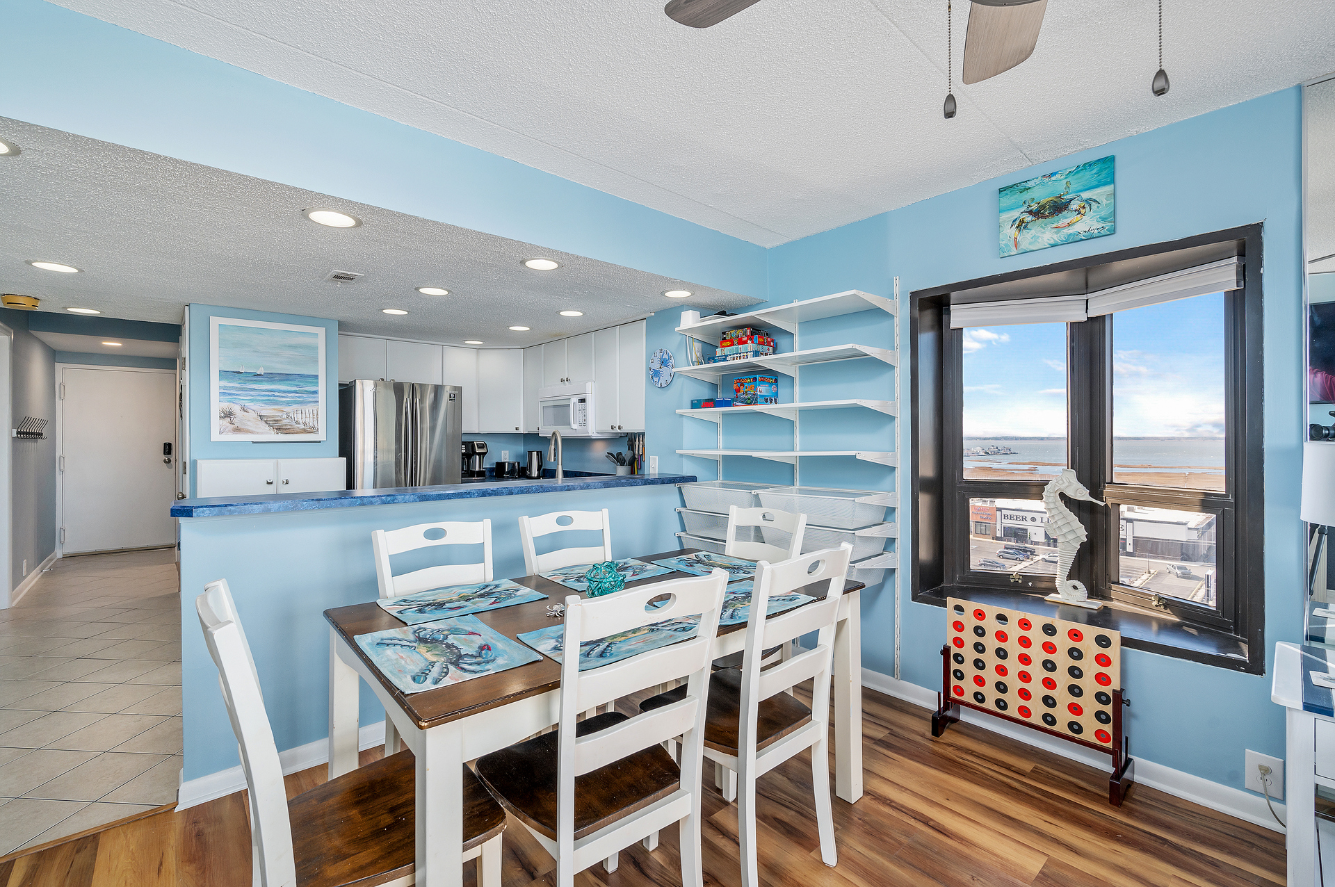 There is plenty of seating for the whole family to enjoy a warm, home cooked meal.