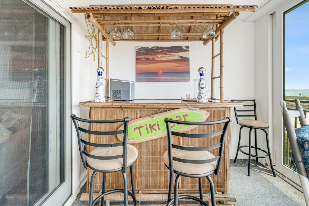 Enjoy your very own private Tiki bar!