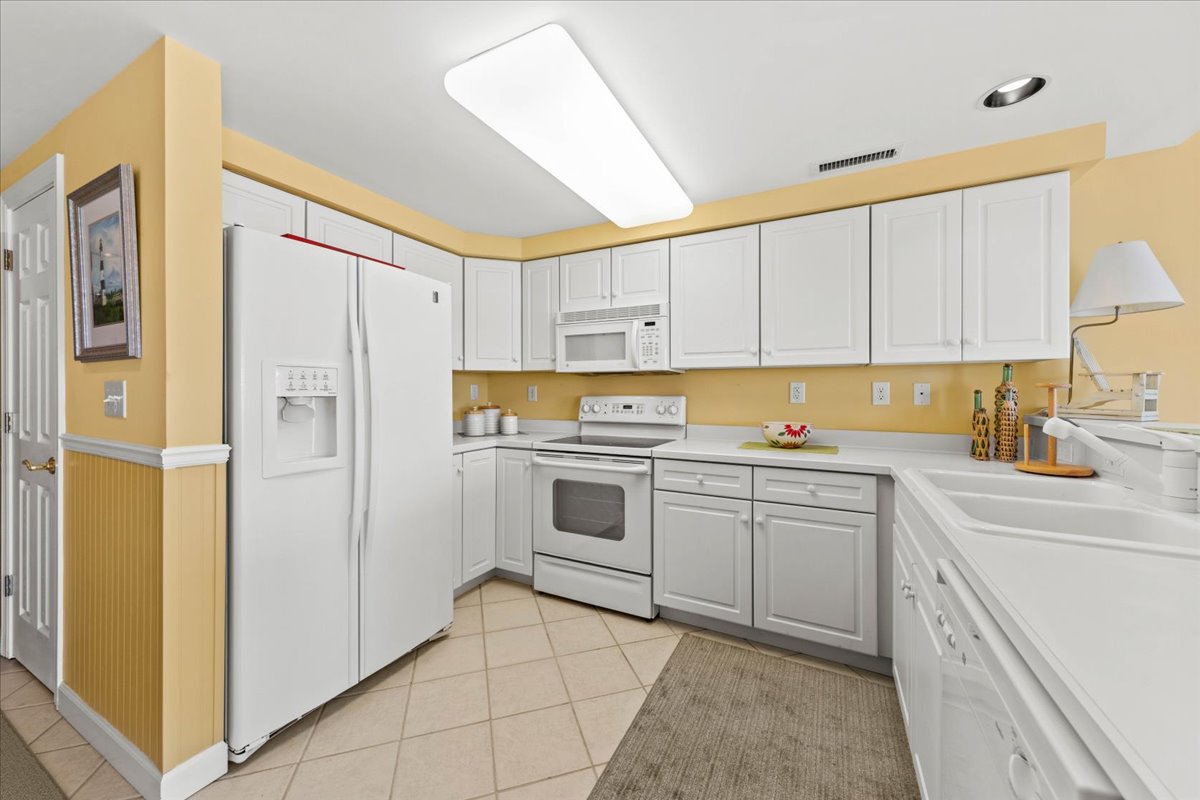 The Bright, White & Beachy Kitchen will be a Chef's Dream!