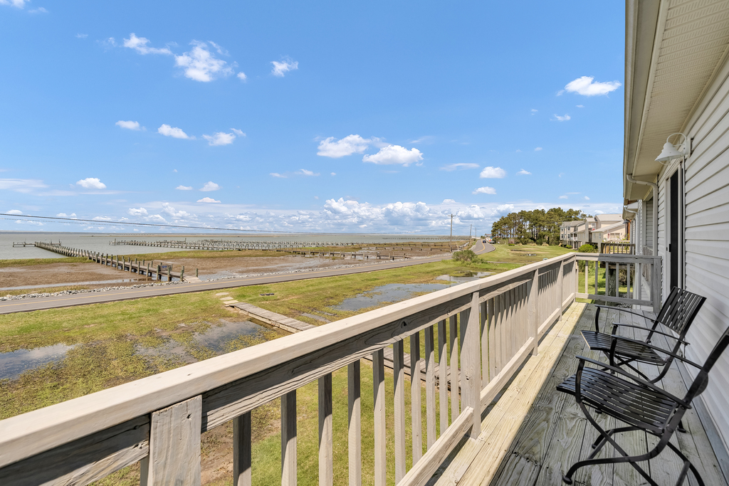 Sweeping Views of our pristine Chincoteague Bay.