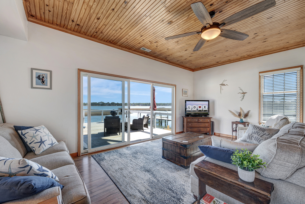 Updated Living Area with amazing Views and New Furnishings.