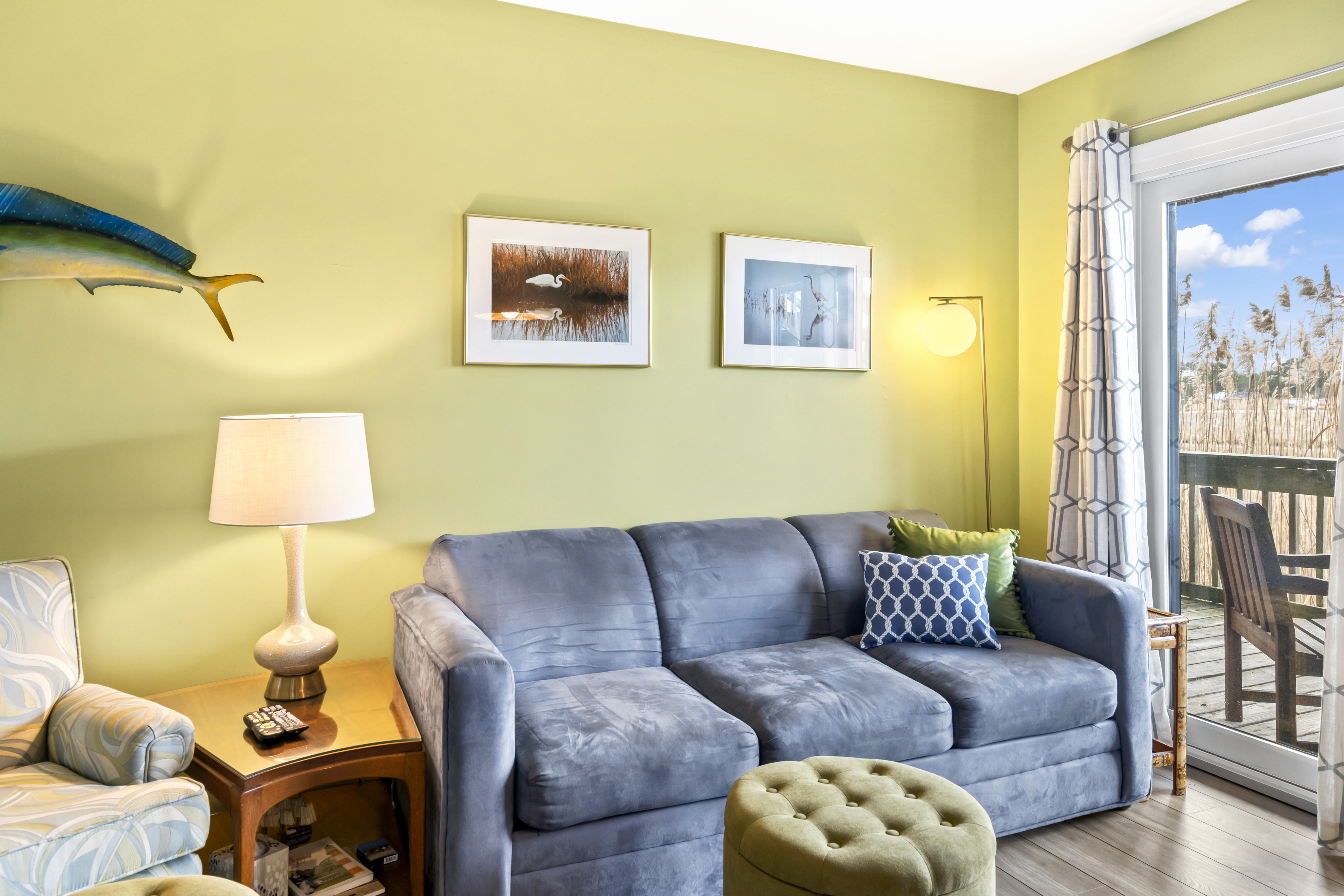 Cheerful bursts of blues and greens.