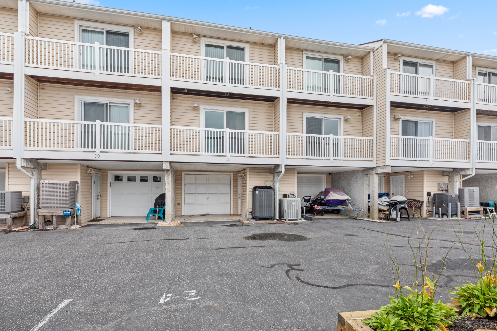 Tern Port 24 | Photo 20