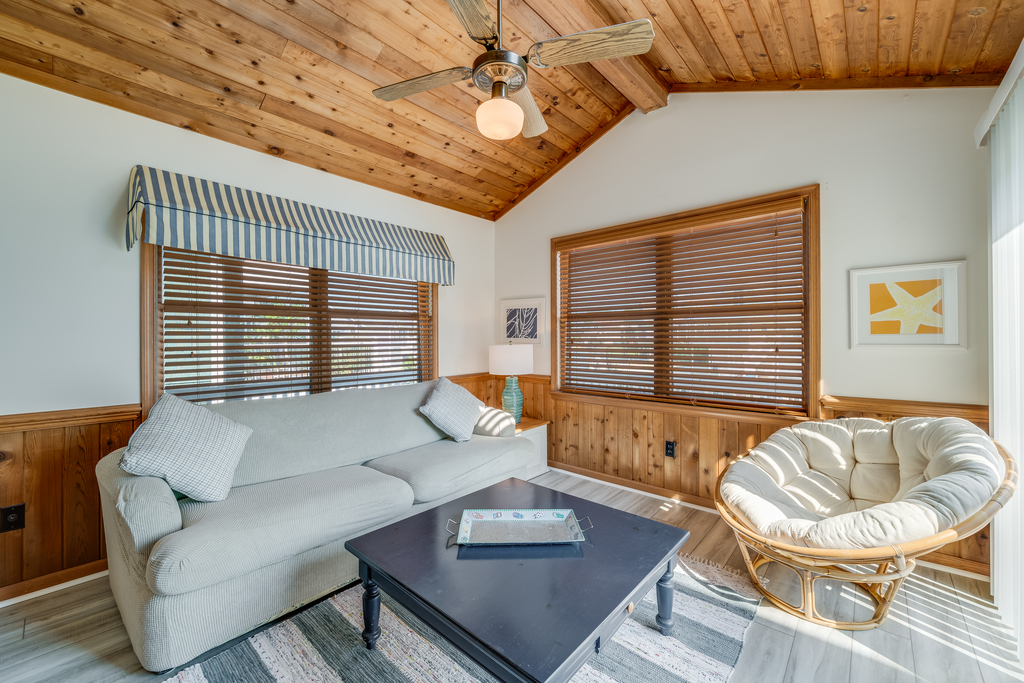 What a great place to curl up with a good book.