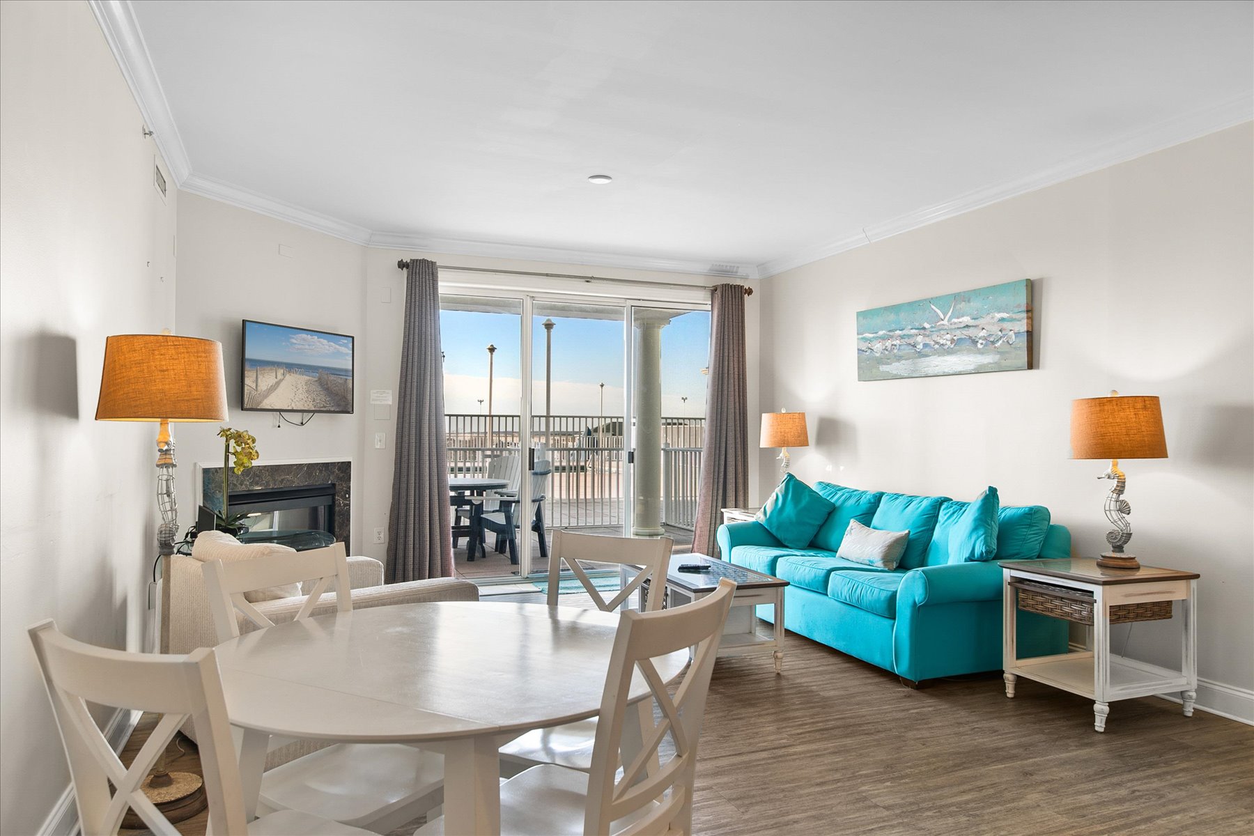 Enjoy dinner and a view in the dining area.