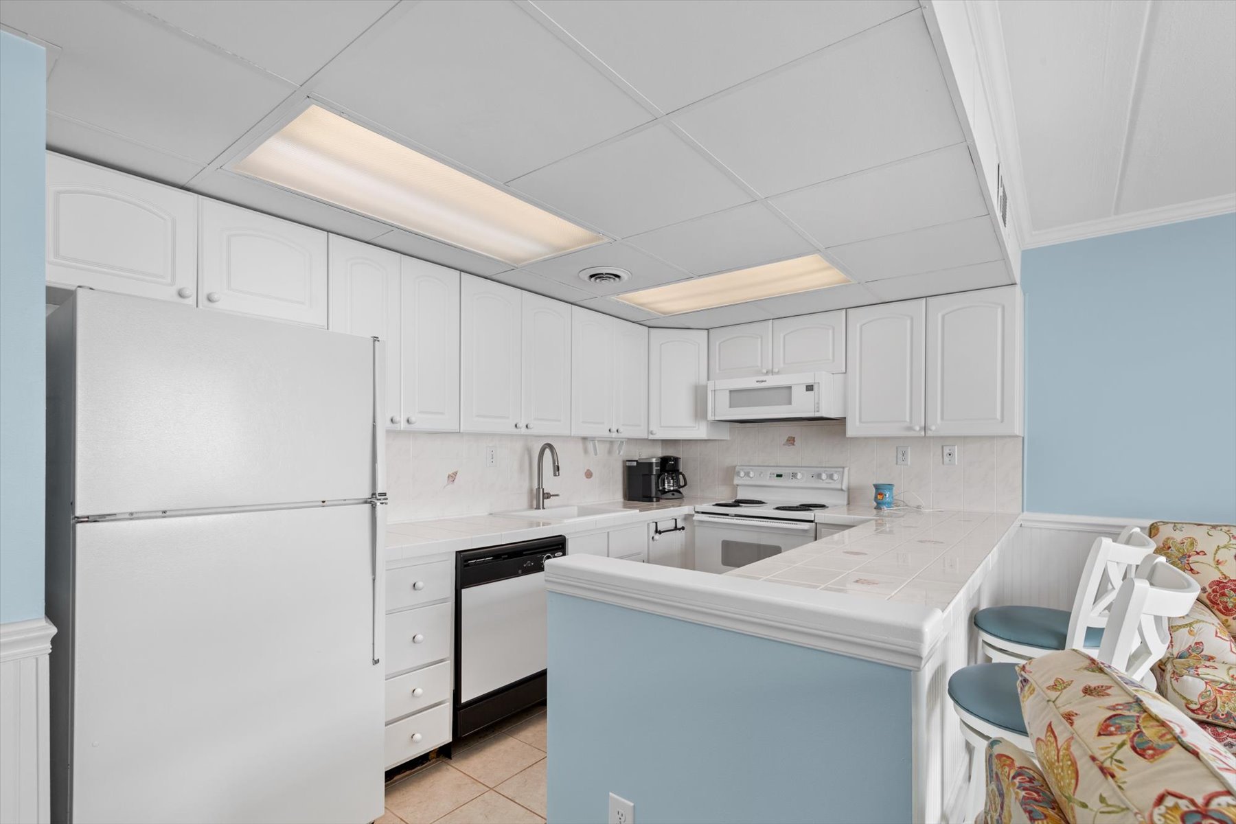 The chef in your family is sure to adore this well equipped kitchen