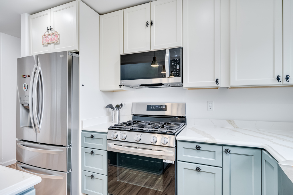 Casa del Sol sleeps 10 in pure comfort and style.