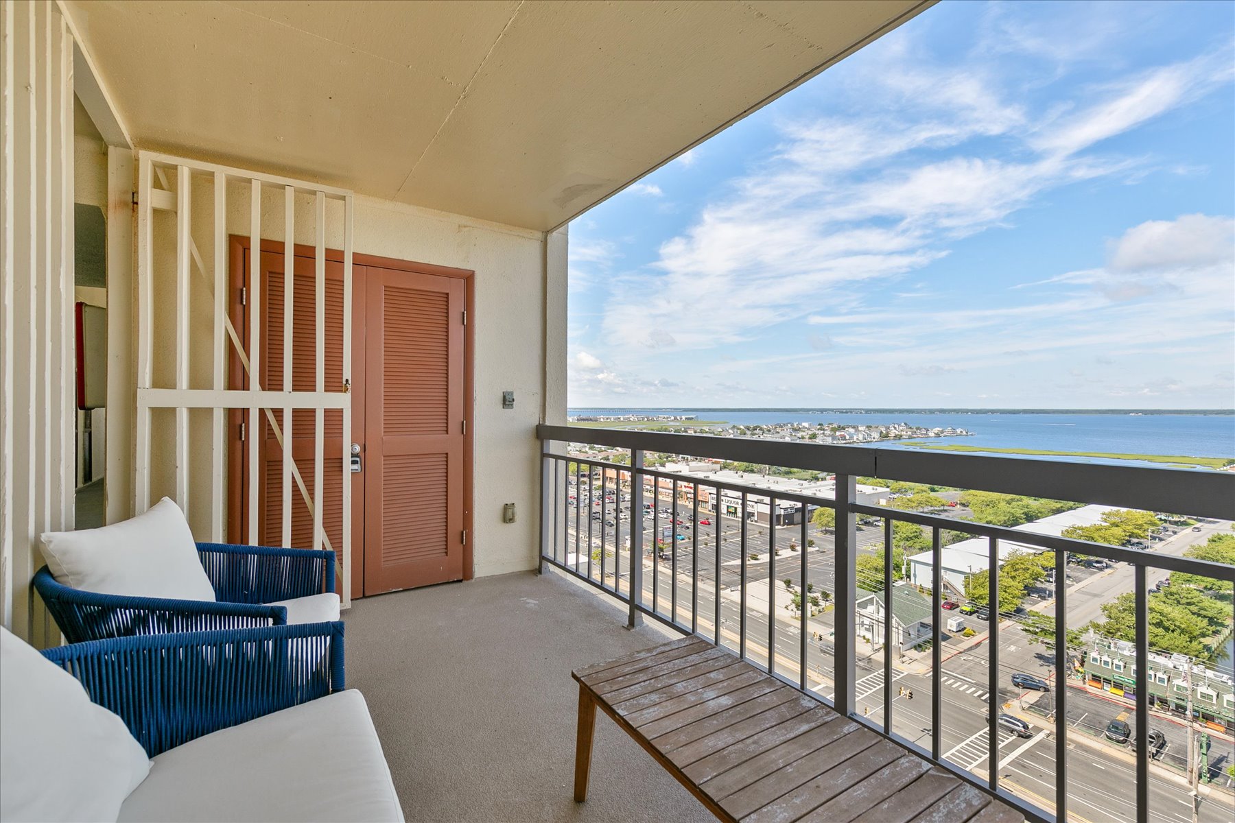 Gorgeous Views of the Bayside.