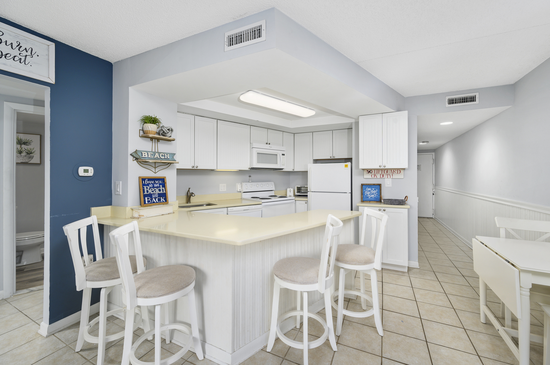 Grab a quick bite to eat before heading to the beach!