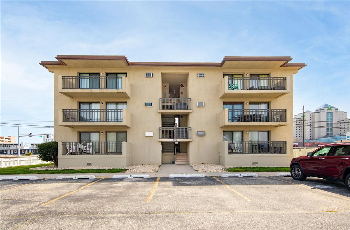 Harbor House is located right near everywhere you'd want to be!