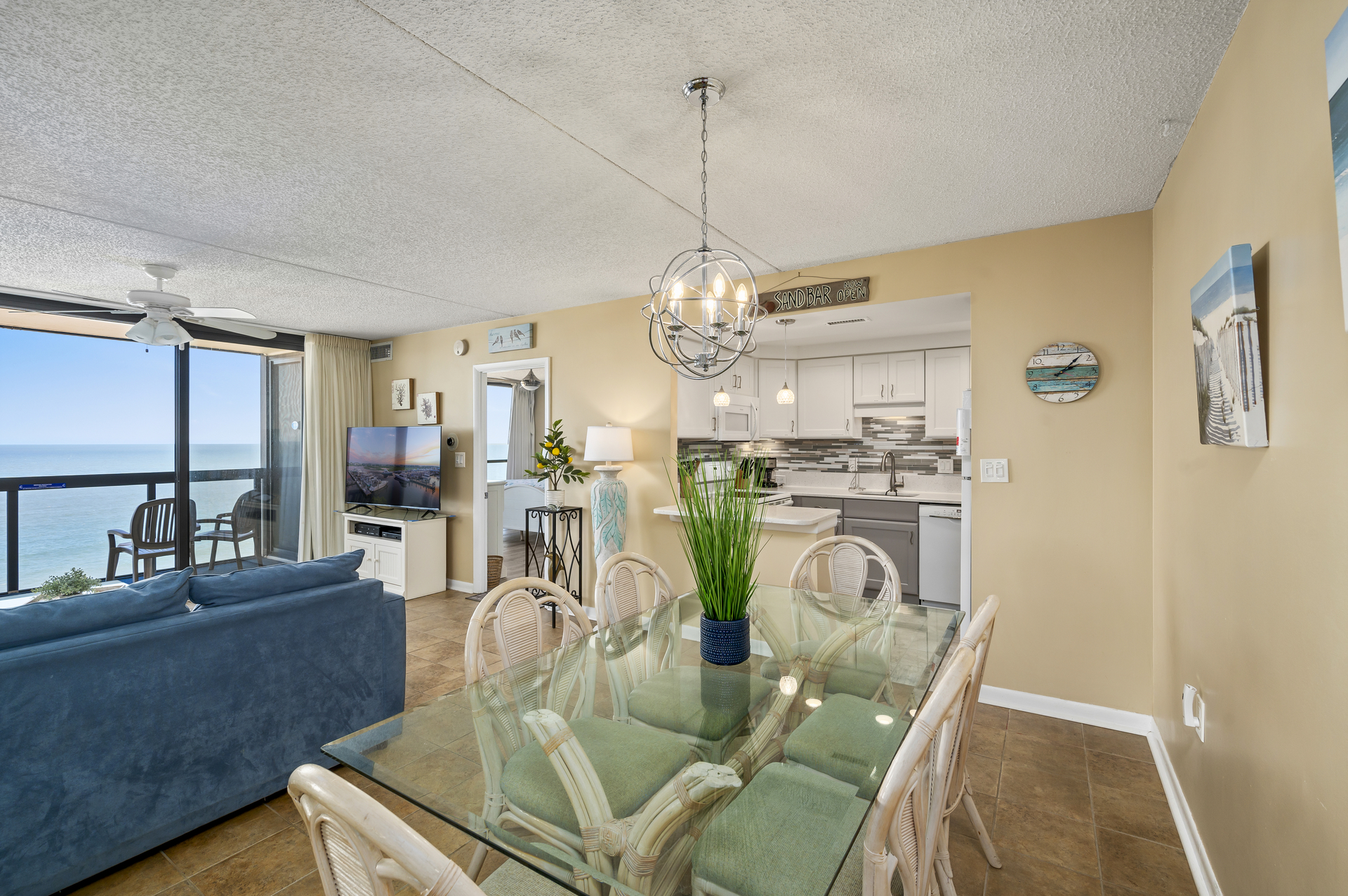 The Open Layout allows you to never miss out on a bit of Family Fun!