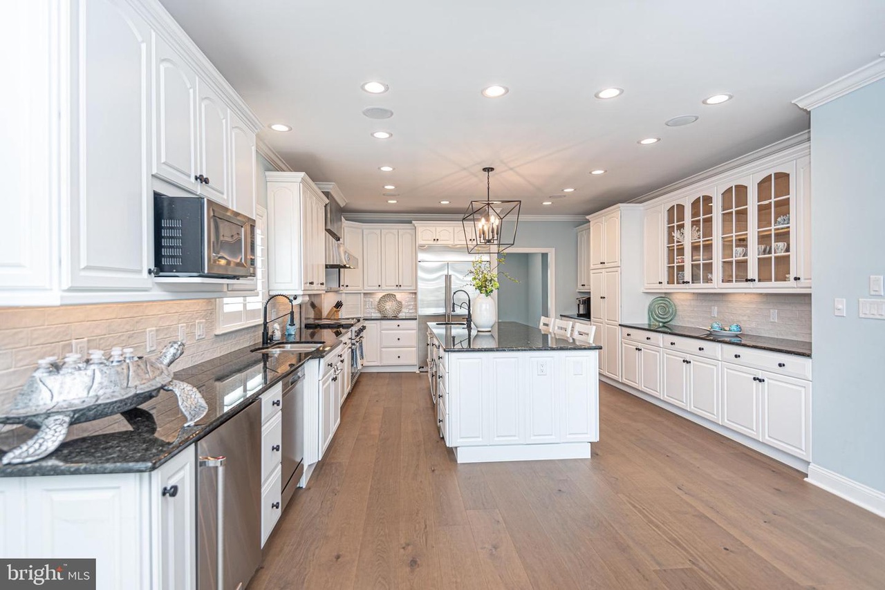 The Stunning Kitchen is a Chef's Delight!