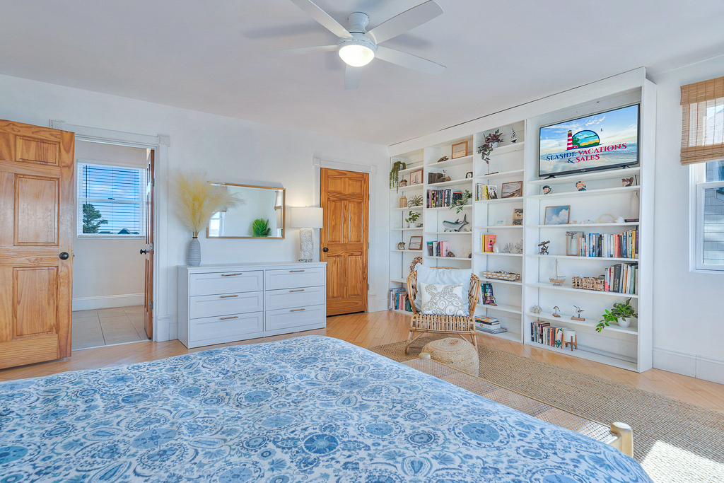 Master Bedroom is absolutely huge!