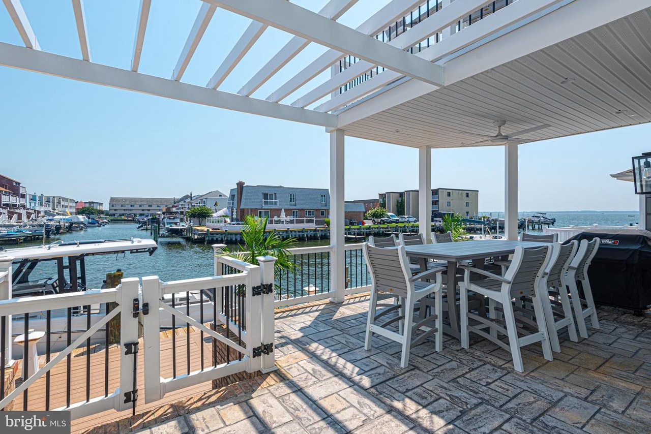 Wander out to the Impressive Deck with a Dining Area!
