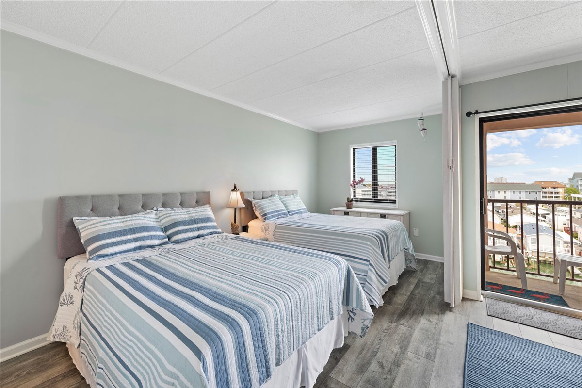 Colors of Sand & Sea throughout this Bayside Home.