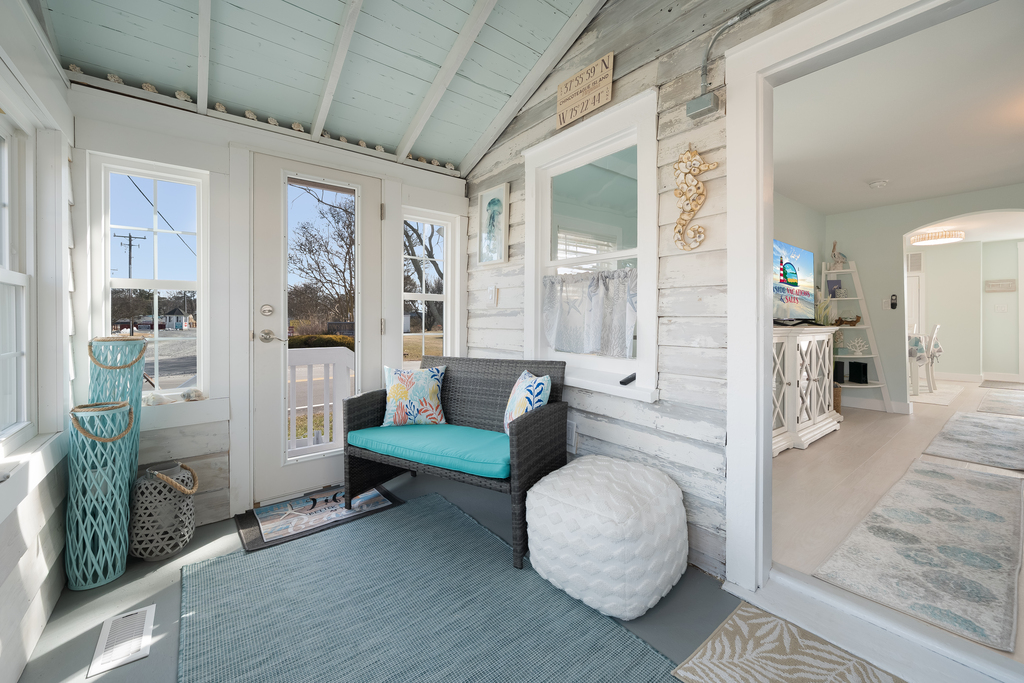 You'll want to begin and end every precious Island day right here!