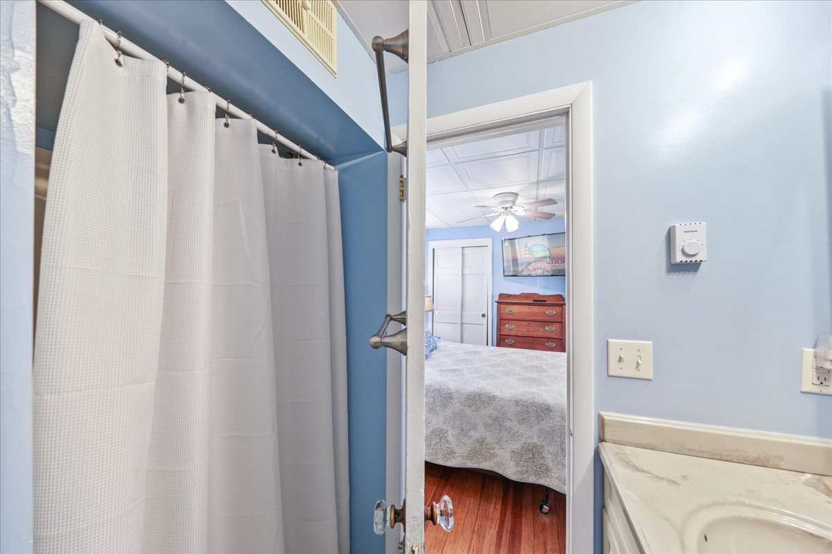 Another View of Full Bath 1.