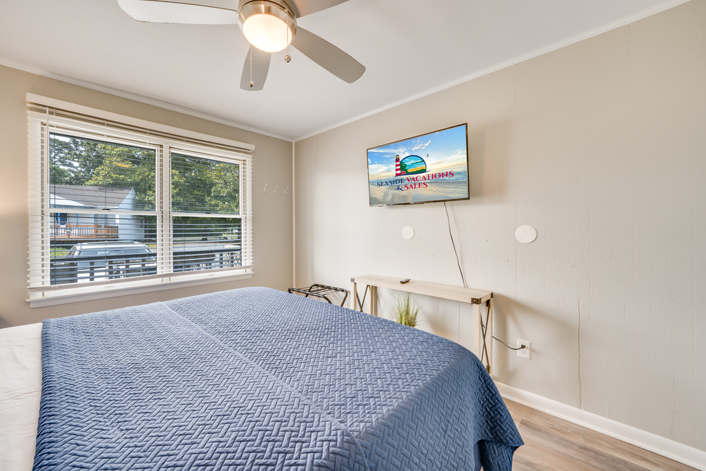 Bedroom 1 also has Flat Screen Smart TV.