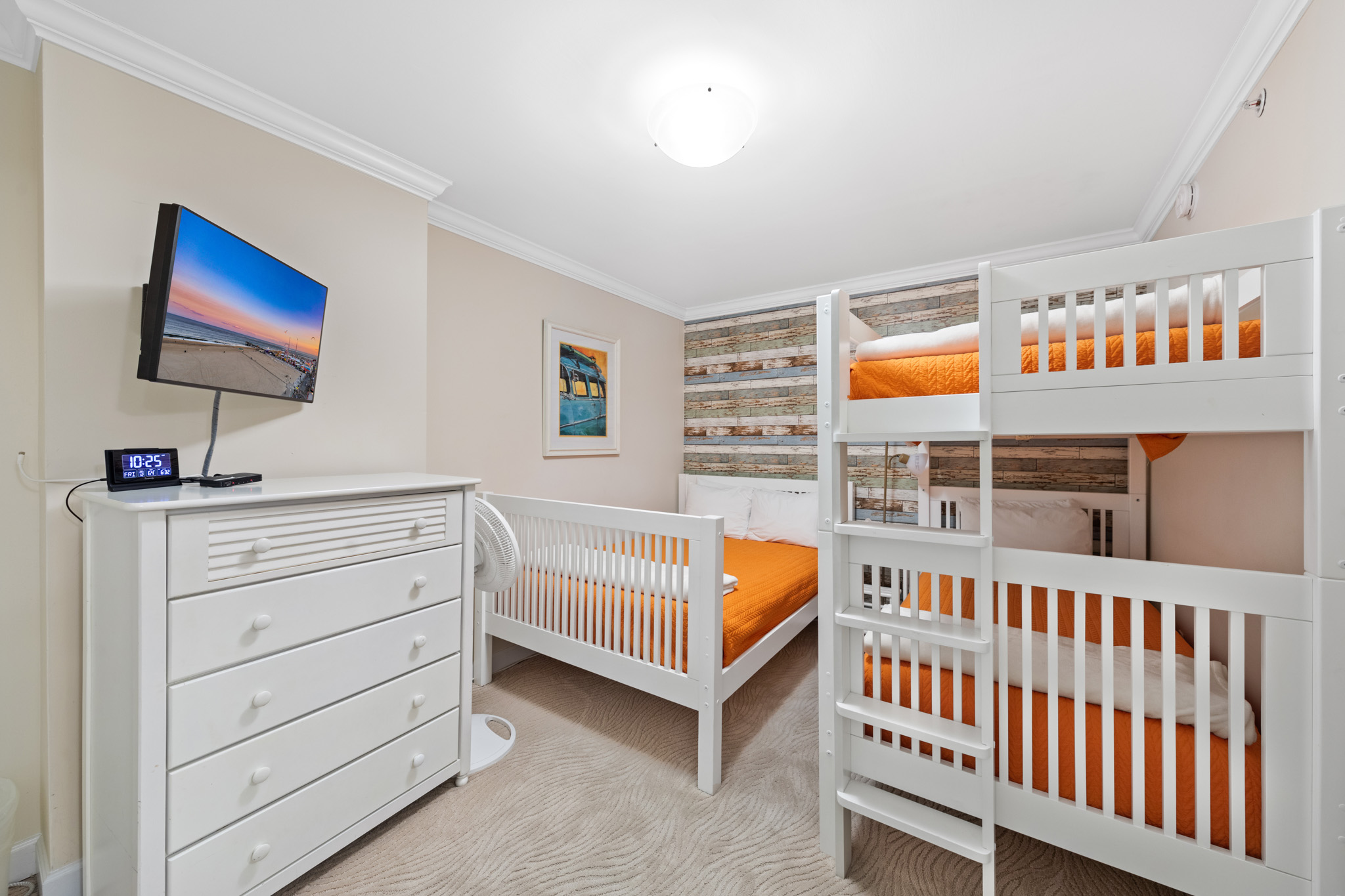 Bedroom 3 Features a Full Size Bed and a Set of Twin Bunks, Sleeping up to 4 Guests.